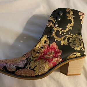 Embroidered ankle boots